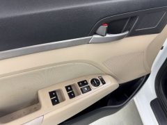 Used 2017  Hyundai Elantra 4d Sedan SE Auto at NEXCAR near Spring, TX