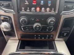 Used 2016  Ram 1500 2WD Crew Cab Laramie at NEXCAR near Spring&comma; TX