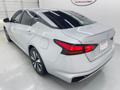 Used 2022  Nissan Altima 2.5 SV Sedan at NEXCAR near Spring, TX