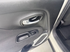 Used 2018  Jeep Renegade 4d SUV FWD Latitude at NEXCAR near Spring&comma; TX