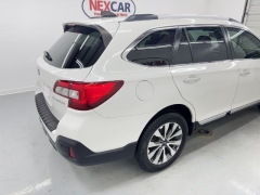 Used 2019  Subaru Outback 4d SUV 2&period;5i Touring at NEXCAR near Spring&comma; TX