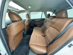 Used 2019  Subaru Outback 4d SUV 2&period;5i Touring at NEXCAR near Spring&comma; TX