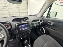 Used 2018  Jeep Renegade 4d SUV FWD Latitude at NEXCAR near Spring&comma; TX