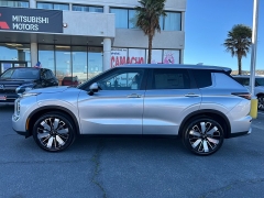 New 2026  Mitsubishi Outlander FWD at Camacho Mitsubishi near Palmdale&comma; CA