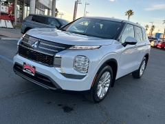New 2026  Mitsubishi Outlander SE FWD at Camacho Mitsubishi near Palmdale&comma; CA