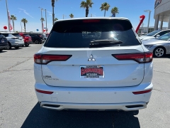 Used 2024  Mitsubishi Outlander SE FWD at Camacho Mitsubishi near Palmdale&comma; CA
