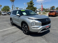  2024 Mitsubishi Outlander SE FWD at Camacho Mitsubishi near Palmdale&comma; CA