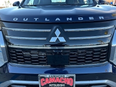 New 2026  Mitsubishi Outlander SE FWD w&sol;Tech Pkg at Camacho Mitsubishi near Palmdale&comma; CA