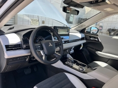 New 2026  Mitsubishi Outlander SE FWD at Camacho Mitsubishi near Palmdale&comma; CA