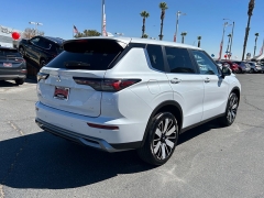 New 2026  Mitsubishi Outlander SE FWD at Camacho Mitsubishi near Palmdale&comma; CA