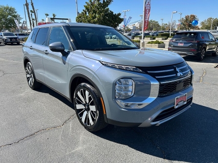 New 2026 Mitsubishi Outlander SE FWD at Camacho Mitsubishi near Palmdale, CA