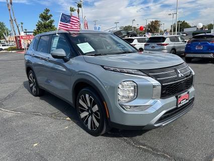 Used 2026 Mitsubishi Outlander SE FWD at Camacho Mitsubishi near Palmdale, CA