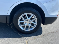 Used 2024  Chevrolet Equinox AWD 4dr LT w&sol;1LT at Camacho Mitsubishi near Palmdale&comma; CA