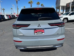 New 2026  Mitsubishi Outlander SE FWD at Camacho Mitsubishi near Palmdale&comma; CA