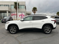 Used 2025  Chevrolet Trax FWD 4dr LT at Camacho Mitsubishi near Palmdale&comma; CA