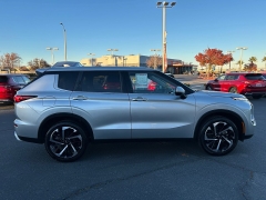 Used 2024  Mitsubishi Outlander SE FWD at Camacho Mitsubishi near Palmdale&comma; CA
