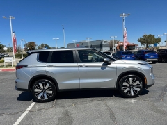 New 2026  Mitsubishi Outlander SE FWD at Camacho Mitsubishi near Palmdale&comma; CA