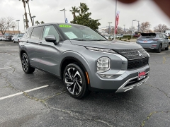  2024 Mitsubishi Outlander SE FWD at Camacho Mitsubishi near Palmdale&comma; CA