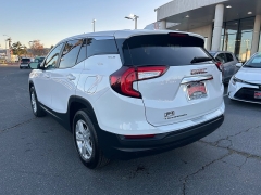 Used 2024  GMC Terrain FWD 4dr SLE at Camacho Mitsubishi near Palmdale&comma; CA
