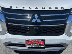New 2026  Mitsubishi Outlander SE FWD at Camacho Mitsubishi near Palmdale&comma; CA