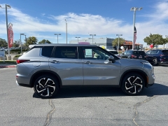 Used 2024  Mitsubishi Outlander SE FWD at Camacho Mitsubishi near Palmdale&comma; CA