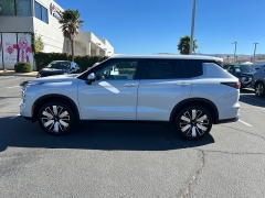 New 2026  Mitsubishi Outlander FWD at Camacho Mitsubishi near Palmdale&comma; CA
