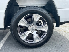 Used 2024  Ram 1500 2WD Laramie Crew Cab 5'7" Box at Camacho Mitsubishi near Palmdale&comma; CA