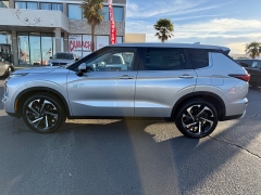 New 2025 Mitsubishi Outlander Plug-In Hybrid SE S-AWC at Camacho Mitsubishi near Palmdale, CA