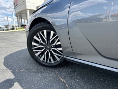 Used 2024  Nissan Altima 2&period;5 SV Sedan at Camacho Mitsubishi near Palmdale&comma; CA