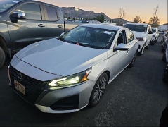 Used 2023  Nissan Altima 2.5 SV Sedan at Camacho Mitsubishi near Palmdale, CA