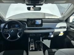 New 2026  Mitsubishi Outlander FWD at Camacho Mitsubishi near Palmdale&comma; CA