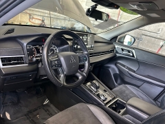 Used 2024  Mitsubishi Outlander SE FWD at Camacho Mitsubishi near Palmdale&comma; CA