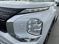 Used 2024  Mitsubishi Outlander SE S-AWC at Camacho Mitsubishi near Palmdale&comma; CA