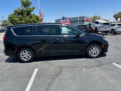 Used 2025  Chrysler Pacifica Select FWD at Camacho Mitsubishi near Palmdale&comma; CA