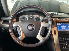 Used 2013  Cadillac Escalade ESV 4d SUV RWD Platinum at Camacho Mitsubishi near Palmdale&comma; CA