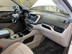 Used 2024  GMC Terrain FWD 4dr SLE at Camacho Mitsubishi near Palmdale&comma; CA