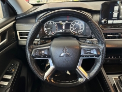 Used 2024  Mitsubishi Outlander SE FWD at Camacho Mitsubishi near Palmdale&comma; CA