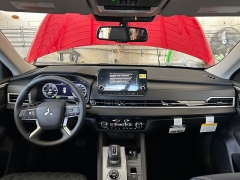 New 2025 Mitsubishi Outlander Plug-In Hybrid SEL S-AWC at Camacho Mitsubishi near Palmdale, CA