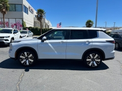 New 2026  Mitsubishi Outlander SE FWD at Camacho Mitsubishi near Palmdale&comma; CA