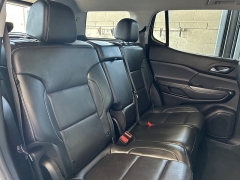 Used 2023 GMC Acadia FWD 4dr SLT at Camacho Mitsubishi near Palmdale, CA