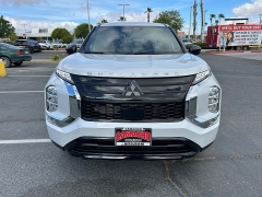 New 2026  Mitsubishi Outlander FWD at Camacho Mitsubishi near Palmdale&comma; CA