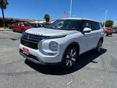 New 2026  Mitsubishi Outlander SE FWD at Camacho Mitsubishi near Palmdale&comma; CA