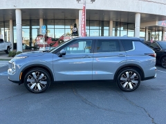New 2026  Mitsubishi Outlander SE FWD at Camacho Mitsubishi near Palmdale&comma; CA