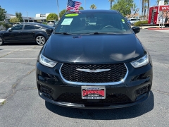 Used 2025  Chrysler Pacifica Select FWD at Camacho Mitsubishi near Palmdale&comma; CA