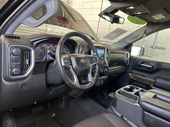 Used 2020  Chevrolet Silverado 1500 4WD Crew Cab RST at Camacho Mitsubishi near Palmdale&comma; CA