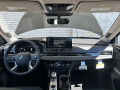 New 2026  Mitsubishi Outlander SE FWD at Camacho Mitsubishi near Palmdale&comma; CA