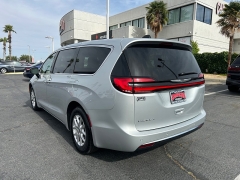 Used 2024  Chrysler Pacifica Touring L FWD at Camacho Mitsubishi near Palmdale&comma; CA