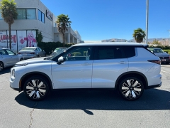 New 2026  Mitsubishi Outlander SE FWD at Camacho Mitsubishi near Palmdale&comma; CA