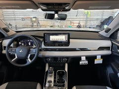 New 2026  Mitsubishi Outlander SE FWD at Camacho Mitsubishi near Palmdale&comma; CA
