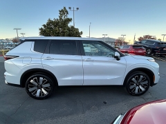 New 2026  Mitsubishi Outlander SE FWD at Camacho Mitsubishi near Palmdale&comma; CA